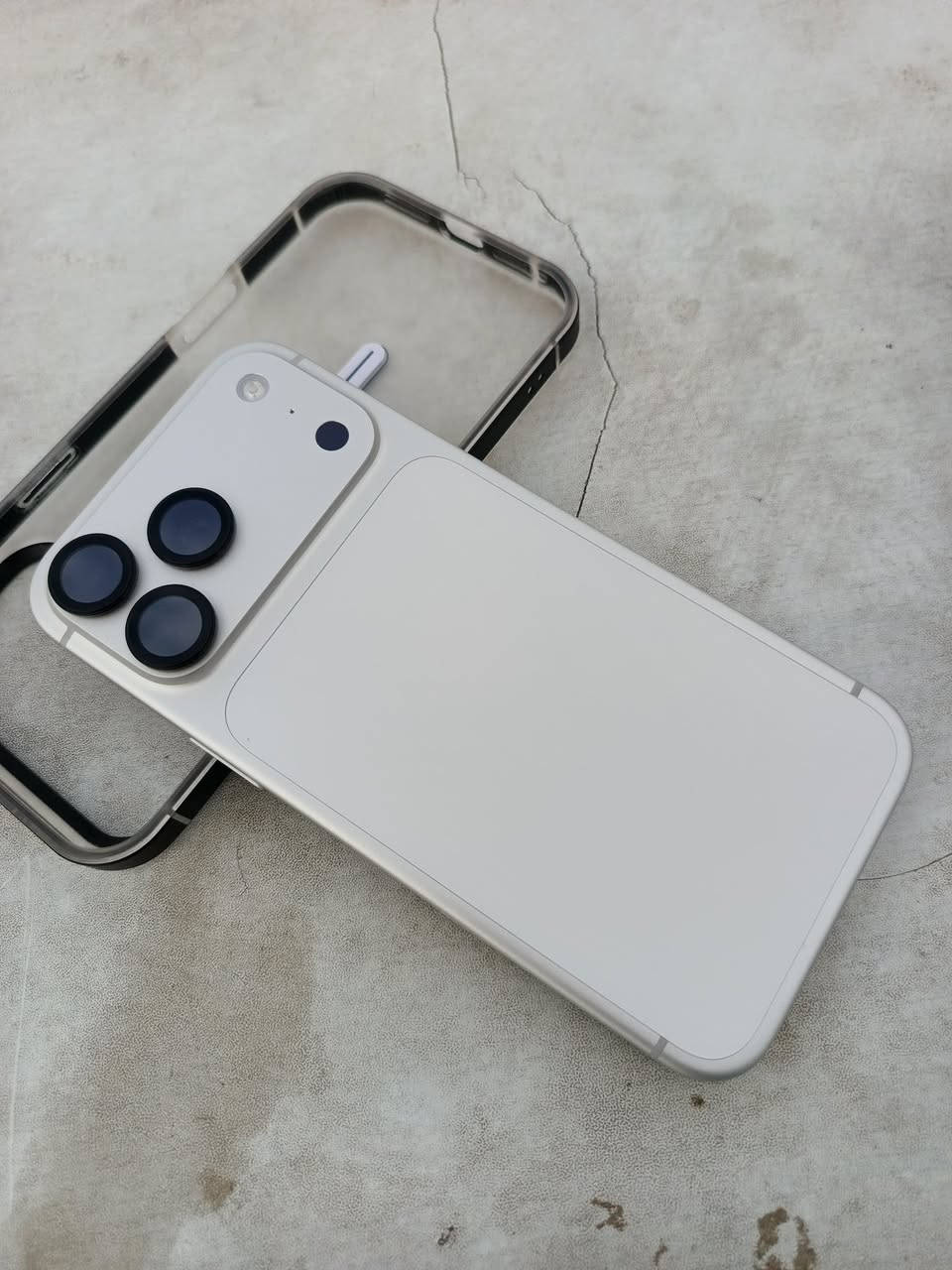 ‏سلام عليكم iPhone 17 Pro Max
‏ذاكرة 256 بطارية 99 دبل سيم كارد جهاز استخدام شخصي مگفول من أي عطل سعر خاص***********
