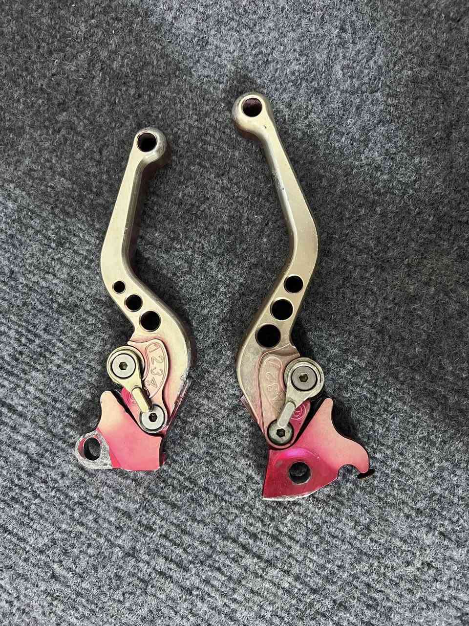 شيال سمائي ويدات كرزي مال سنكس للبيع جوا السوك السعر خاص 🤍


**إذا كنت صاحب هذا الإعلان وتريد حذفه لأي سبب، رجاءا أرسل رسالة إلى الدعم الفني**