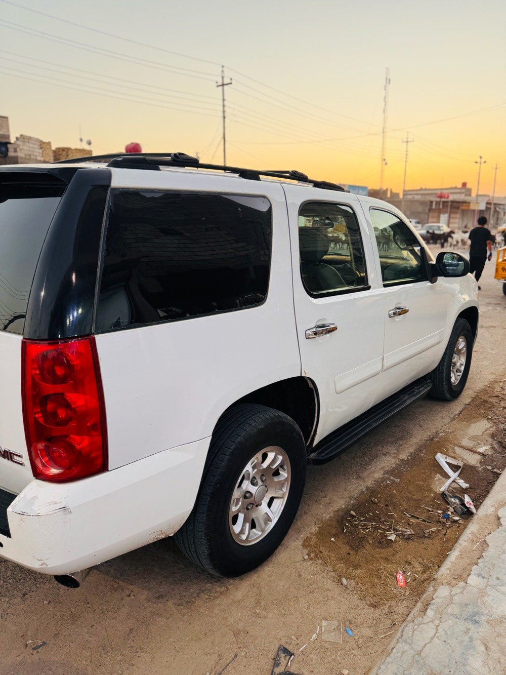 GMC 2008

ب اسمي تحويل ثاني يوم 

صبغ ابواب الامامي صبغ ارباع ابواب الخلفي 

مكاني بصرة
***********