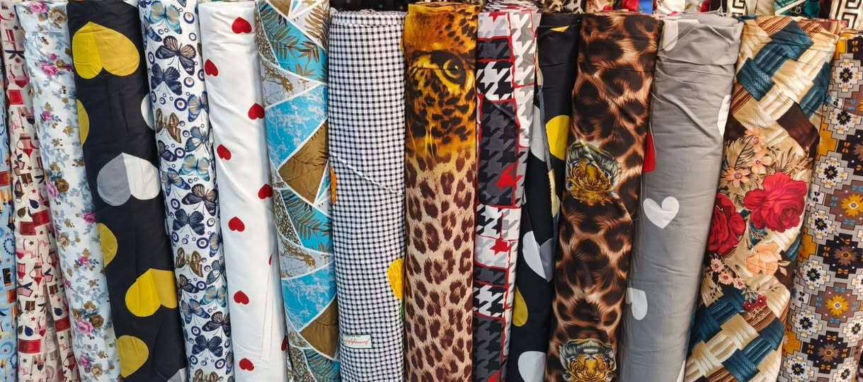 السلام عليكم 🌹 شغلي حسب الطلب ولقياسات
هاي اقمشة متوفرة الهمايون ال3D ولقطني الاماراتي الاصلي  اسعار جدا مناسبة  يوجد توصيل 🛺داخل المحمودية 🌹🌹حبايب ما ابيع اقمشة بس اخيط ماعليج بس تختارين القماش وتنطيني قياسات واني اخيطة بكل حب 🥰 ارفعوا المنشور ب الصلاة على محمد وآل محمد


**إذا كنت صاحب هذا الإعلان وتريد حذفه لأي سبب، رجاءا أرسل رسالة إلى الدعم الفني**