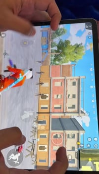 ايباد 11برو جيل الرابع m2 ذاكرته 256 الجهاز واكف بي فيس ايدي يعني بصمه...