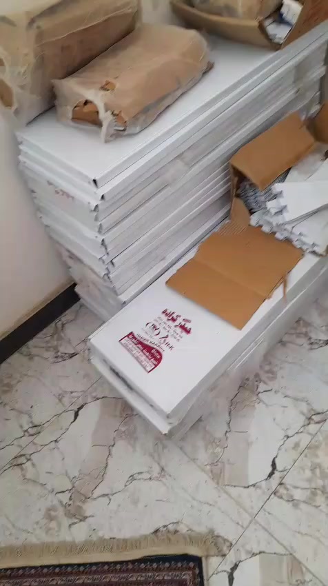 السلام عليكم
رفوف محل جاهزات للبيع 
باقي التفاصيل بالفيديو 
***********
