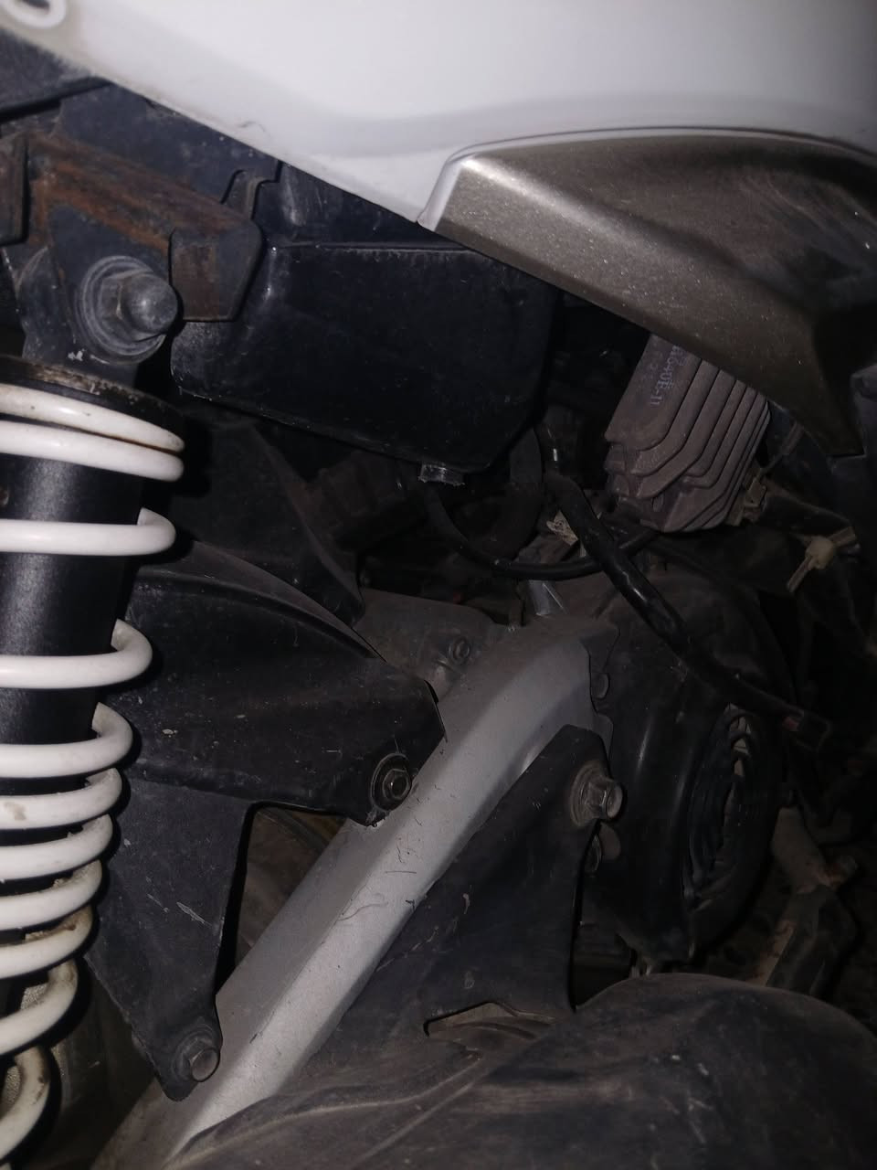 دراجه سكنس فحل طافيه نقصه فقط كوره تعبان مكان حي اور سعر ٧٠٠ وبيه مجال هواي ***********
