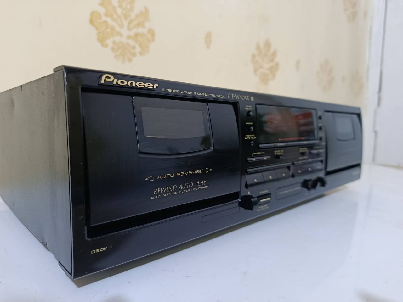 السلام عليكم
دك مسجل دبل كاسيت Pioneer نضيف جدا
(موديل CT-W404R)
كله شغال حجم لارج  
كهرباء 220 بلادي 
سعر 75


**إذا كنت صاحب هذا الإعلان وتريد حذفه لأي سبب، رجاءا أرسل رسالة إلى الدعم الفني**