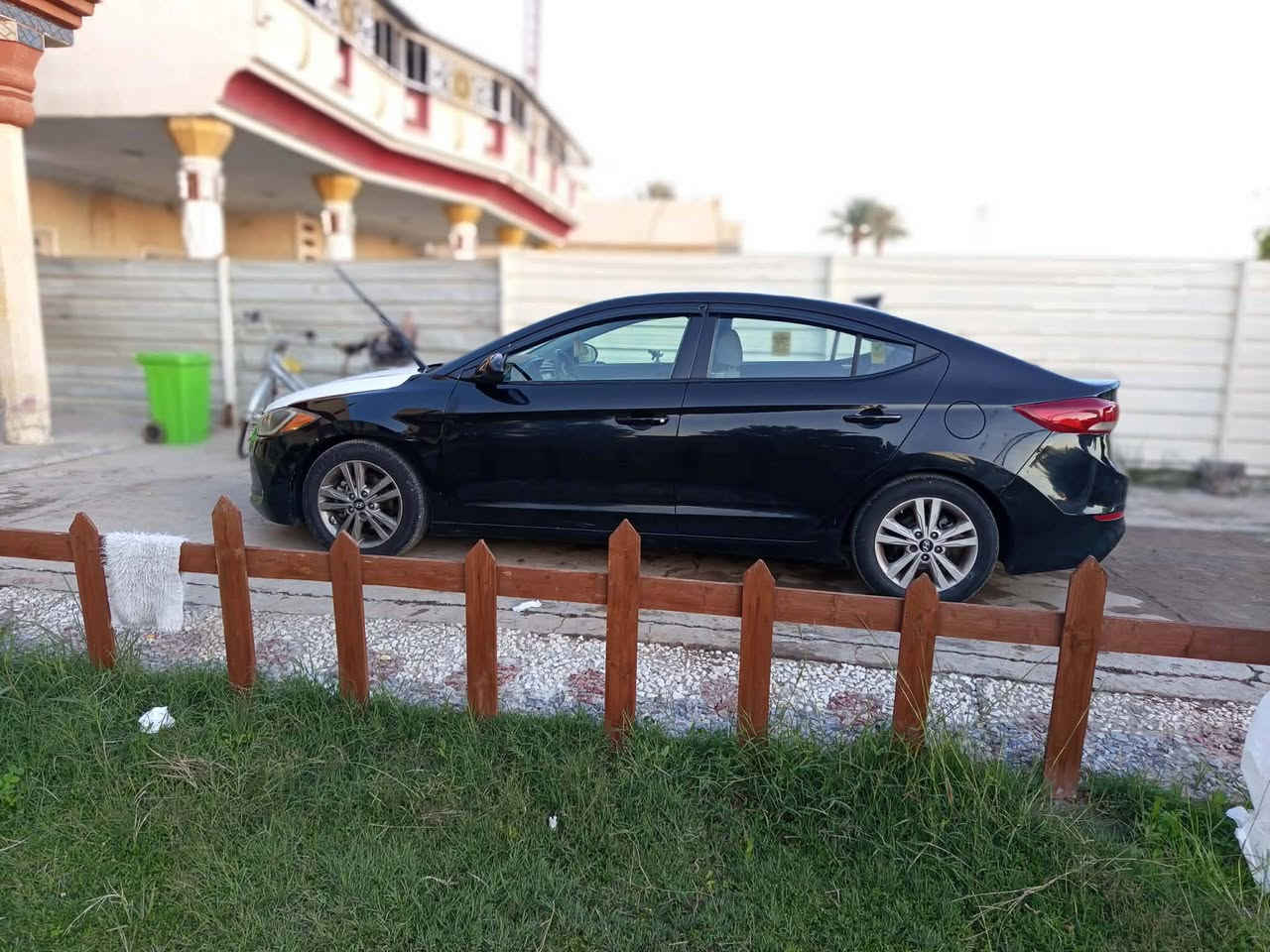 سلام عليكم
النترا 2018 وارد امريكي 
مواصفات نص فول شاشة رادرات 
محرك گير  تخم تاير جديد 
خمس قطع صبغ حادث بمريكة چاملغين جهت سايق 
وباقي قطع بس رش ملاحضة سيارة  يحتاجلهة بنيد رش فقط 
السعر 110 وبيهة مجال 
عنوان بغداد يوسفية 
***********
***********
