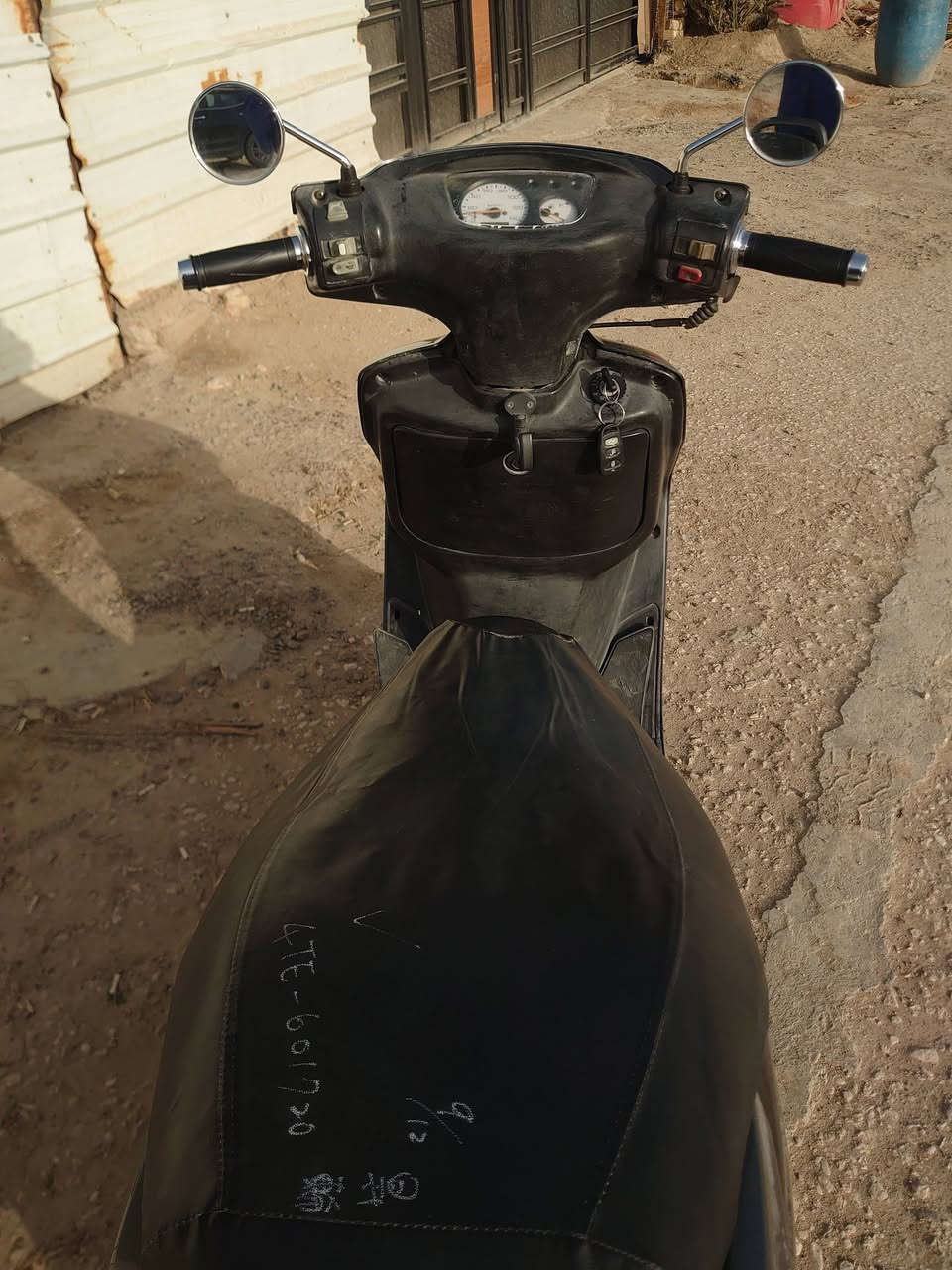 دراجه حاويه للبيع فراشة
مكفوله من كلشي محرك مامفتوح كهربائيات شغاله 
تشتغل نكره سلف وتشتغل هندر 
داجه نضيفه 100‎%‎محرك سرعه وصوت ونهضة على شرط 
العنوان ديوانيه الاسكان سايدين اسواق تاج الياسمين
السعر 580/
***********☎️
