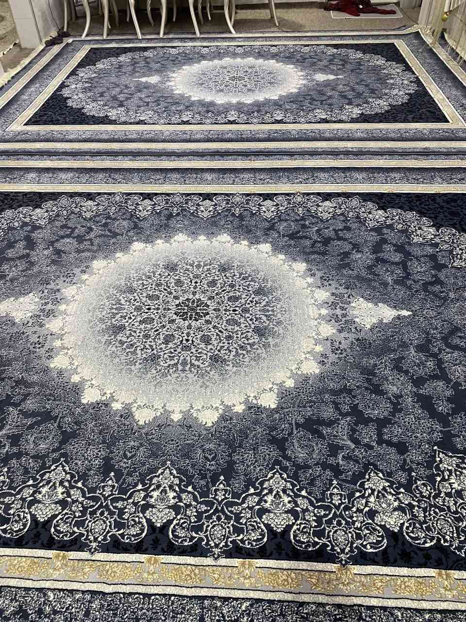 ئەم دوو فەرشەبۆفرۆشتنە دوو حەفتەیەکڕدراوە سێبەچوارە نرخی هەردووکیان 400هەزارە ژمارەی تەلەفۆن ***********
