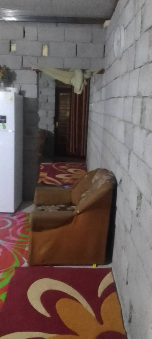 دار للبيع المساحه 100 متر 20 في 5 بناء صارله 3 اشهر والله رباط درجه اولى ماء كهرباء  موجوده العلوان صويره شارع مطار قرب مدرست الزهير قرب اسواق سعود قرب جامع عبد العظيم السعر 20 مليون و بي مجال و اذا موشراي لاتتصل فدوه ***********
