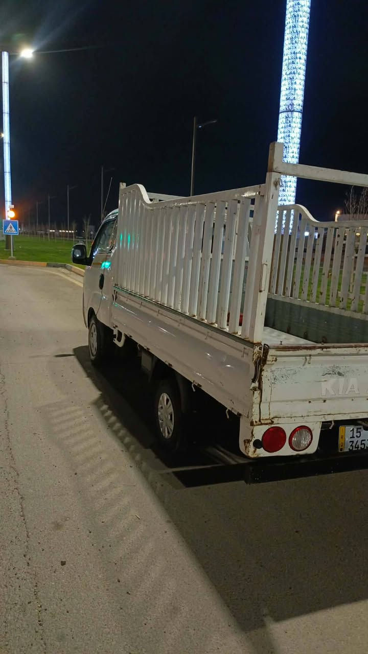 السلام عليكم
اخوان عندي كيا للبيع موديل 2010 رقم نكليزي انبار محرك وكير خير من الله تخم تاير حداديه جديد ولسياره بأسمي تحويل مباشر السعر 90 وبي مجال***********
