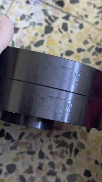 سبيسرات H&R الماني اصلي
زوج 10mm  50$

25mm 100$ زوج ويه ستدات

اني جبتهن من ايبياي .. كلشي بفلوسه 
طلعن اودي وفولكسوان ميشتغل مارسدس
غير مستعمل لا بلنص ولا مشاكل بالمعدل . 
***********
بغداد الكرخ 

 https://www.h-r.com/en/wheel-spacers/
