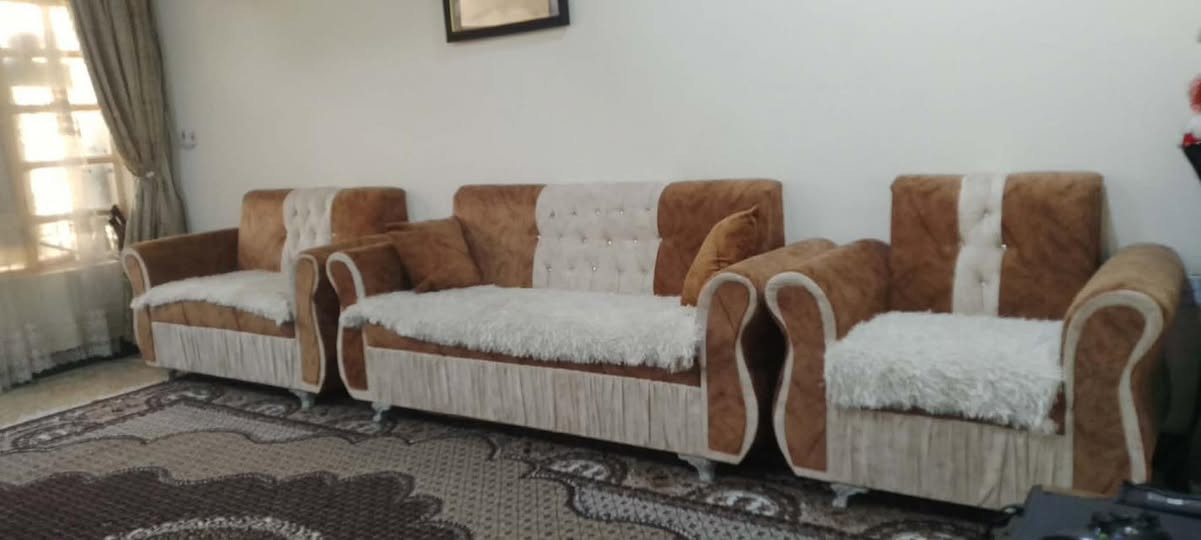 قنفات للبيع ١٠ مقاعد مابيهن اي عيب
سعرهن ٢٥٠ 
مندوبه ❤️


**إذا كنت صاحب هذا الإعلان وتريد حذفه لأي سبب، رجاءا أرسل رسالة إلى الدعم الفني**