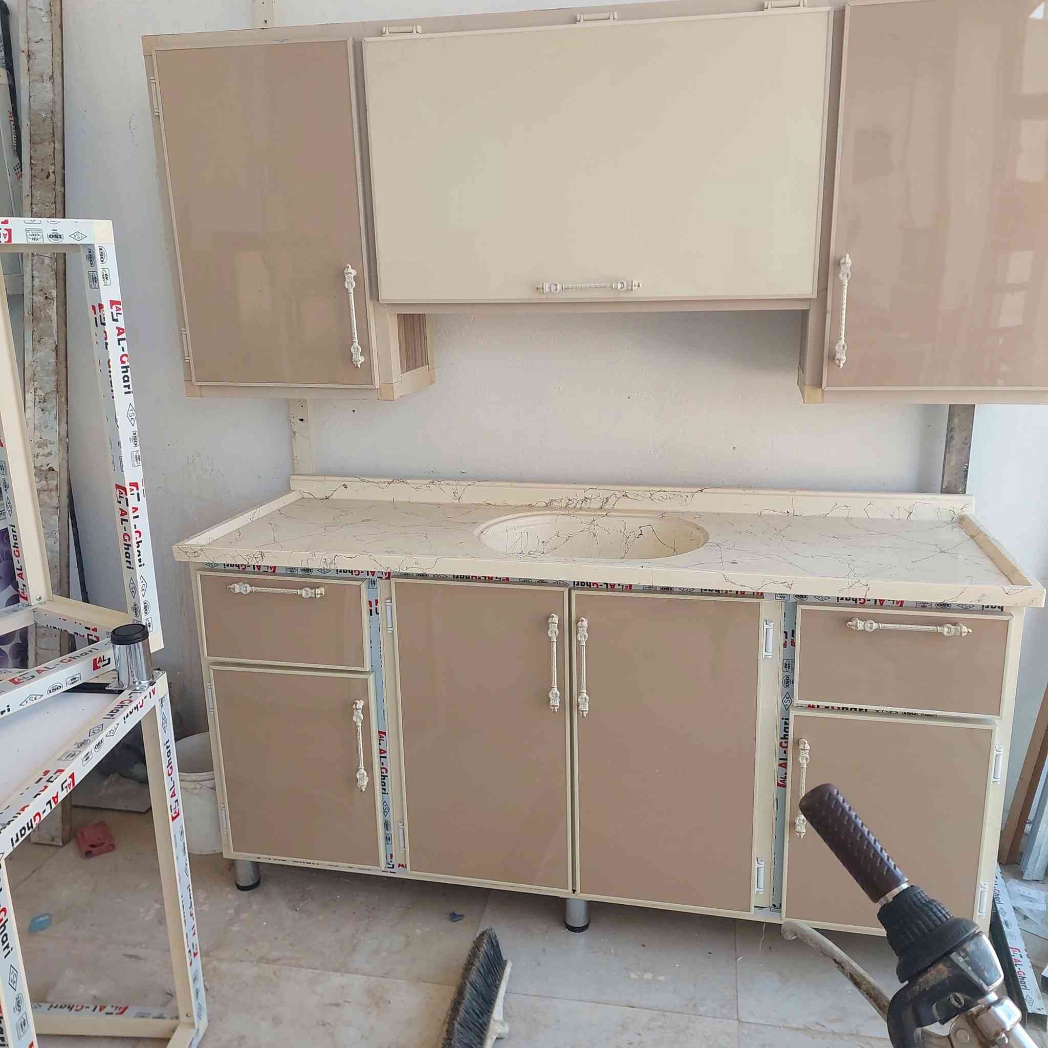 كاونتر تسكام الأرضي جديد والمعلق مستعمل مرمر مبطن بالحمزه حي الحسين ***********واتساب
