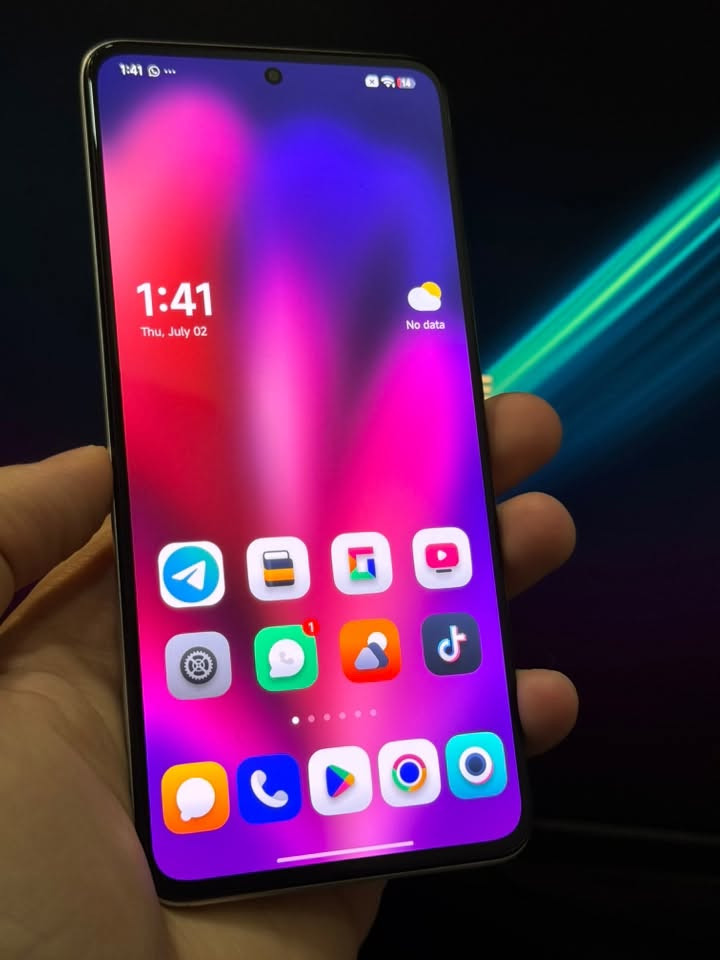 Poco f5 pro للبيع
تقريبا صارله عندي سنتين نسخة عالمية وياه الكارتونه والشاحن ، الجهاز مداخل صاينة ابد تجي تفحصه وتشوف النظافة مالته ، مثل مموضح بالصور بي كرضات خفيفة اثر وكعة خفية 
موصافته:
Amoled 120hz 2k
512gb 12gb ram
Snapdragon 8+ gen 1
 5160 mah 67w
يشغل 120 فريم على اغلب الالعاب 
مكاني بغداد العامرية السعر 250 الف


**إذا كنت صاحب هذا الإعلان وتريد حذفه لأي سبب، رجاءا أرسل رسالة إلى الدعم الفني**