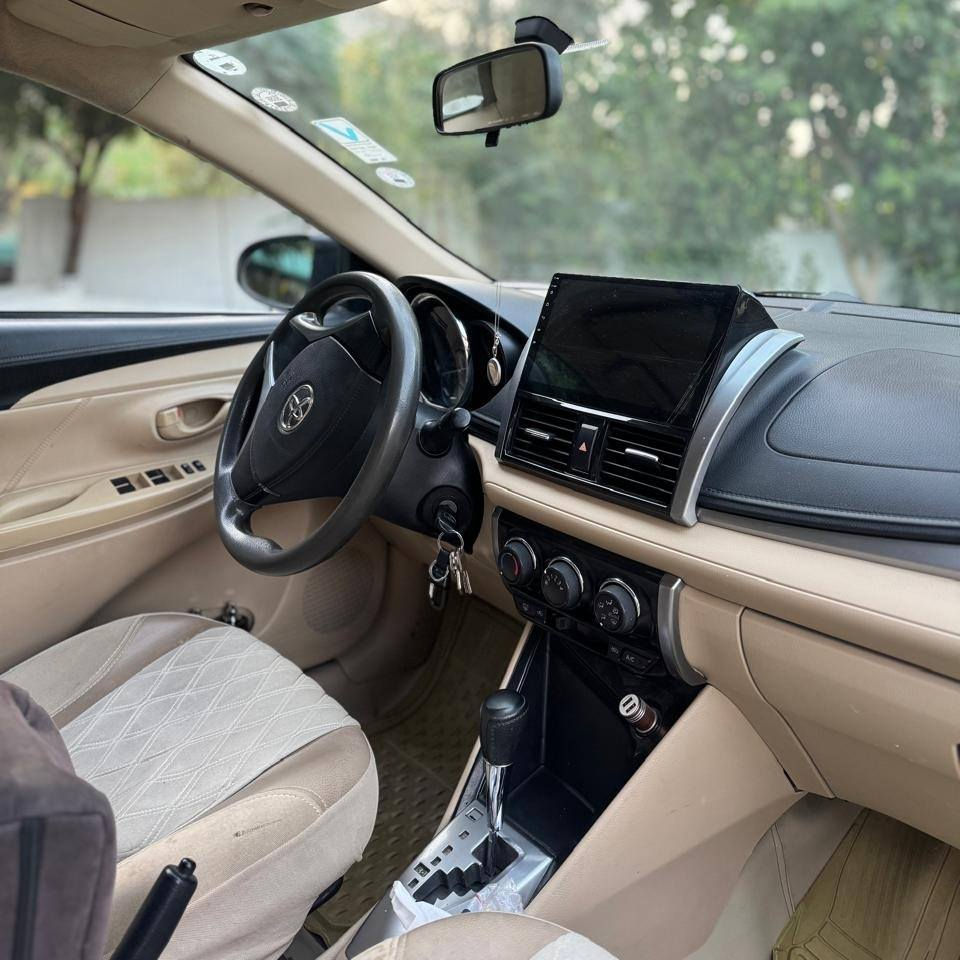 تۆیۆتا یارس 2016 مواسەفات SE
مەکینە گەورە گێر ئۆتۆ ماتیک
سەنەوی و ژینگە تا 2030
131 کیلۆمەتر ڕۆیشتوە
بێ بۆیاغ هیچی نیە
تەنها یەک بست تەعدیلی هەیە

سـعـر : لە کۆمێنت داوابکە ڕاستەوخۆ بۆت دێت 📥 

گێر و مەکیەنەی بەشەرت 
هیچ کێشەیەکی تێدا نییە 

ژمارەی خاوەنەکەی 
***********
