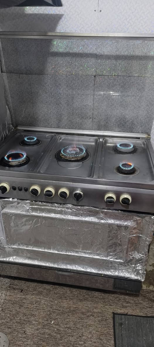 طباخ جميع العيون والفرن شمعتين شغال لكن فقط جامه خارجيه مكسوره وداخليه مابيه شي بسعر مناسب


**إذا كنت صاحب هذا الإعلان وتريد حذفه لأي سبب، رجاءا أرسل رسالة إلى الدعم الفني**