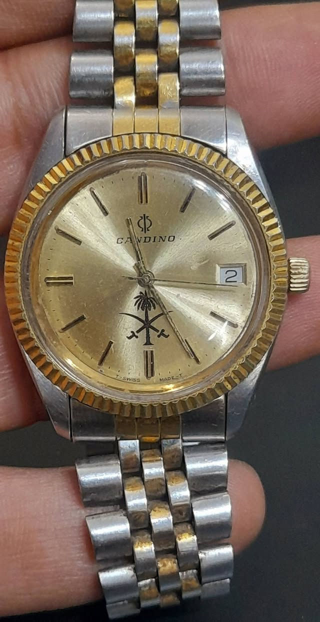 Costa silver 💥 
 كاندينو سويسريه اصليه كوارتز كلاسيك بطاريه تحمل شعار السعوديه  حاله ممتازه كما هو موضح  بالصور  بدون  مشتملات 😍😍
📌العنوان: طنطا شارع المديرية.
                 طنطا شارع الجلاء
جنوب سيناء. شرم الشيخ .السوق القديم مول تيران محل ٨٠
للتواصل والإستفسار على رسائل الصفحة أو واتس 01000188248

متاح شحن جميع المحافظات.
الدفع فوري .فودافون كاش أو عند الاستلام 

#كوستا_للفضيات #فضه #انسيال #احجار_كريمة #دلاية #Costa_sliver #silver_jewelry  #silver #ring #bracelets  #stones #gemstone #sale #watches #swisswatches #silverstone  #gift #Pandora 
#Fashion #fashionlover  #pandent  #sterlingsilver #pearls #jewelryfactory #manufacturer #silvermaker #daily #jewellerydesign


**إذا كنت صاحب هذا الإعلان وتريد حذفه لأي سبب، رجاءا أرسل رسالة إلى الدعم الفني**