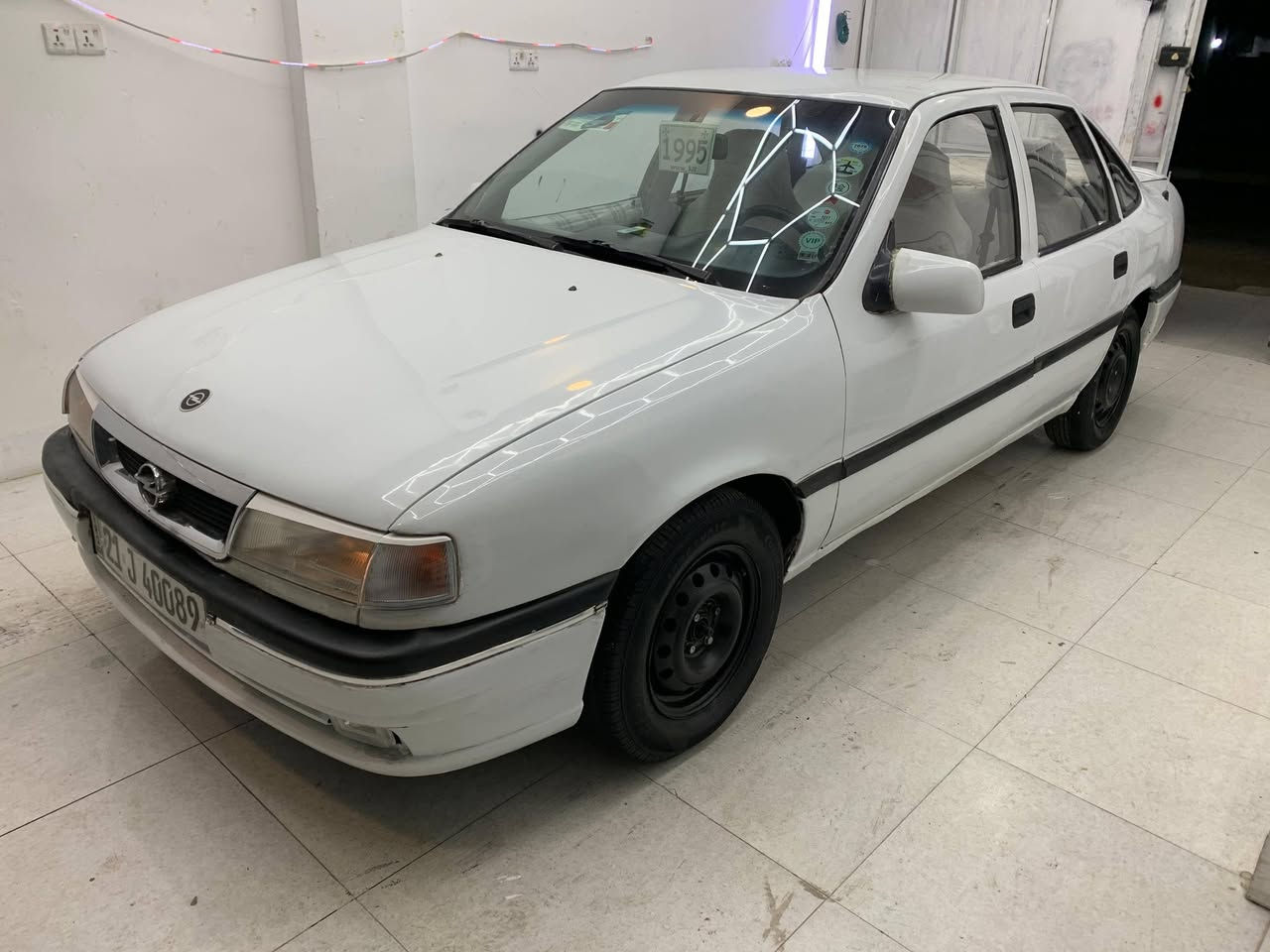 سلام عليكم رمظان كريم عليكم انشالله اخوني شوف فيديو يلا خابر تفاصيل سيار كامل علا. فيديو عندي هاي فكتر حجم 18 كير اوتمتيك موديل، 95 سيار كلش حلو نظيف وجديد رقم سليماني دولي سنوي لحد 2030 جديد هزه جديد سيار جهاز مال بيت الله شهد حت هيلال مابي معجون شرط اني سيارتي كدم بابي ابيع كلها انطي بيه ظمان سقف بدون معجون تكمه بدون معجون ضرب ماكو  كلها انطي بيه ظمان موصفات باور اي بي آيس قفل مركزي دبل ايربك ويل شركه  محرك كير شرط  كهرباء كلها شغل  صدر جديد غرمه مابي  اخوني سيار مال سليمانيه دفتر بنزين مابي تايرت جديد  غرفه جديد  سيار مصبوغ جماليه فقط  سعر 42 مجل بسيط مكاني دخل كركوك تعليق ماجنجر مااجوب  ***********.،،كورك *********** تحياتي لطيبين
