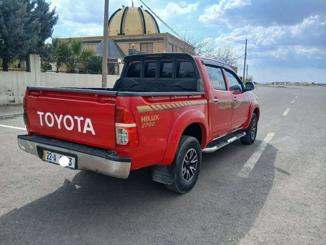 مەرزیە 2010 سعودی پارچە رەش بۆدی بیلاد بێ سبوغ پێشی کرایتە 2015 گێرو مەکینەیو بەناوکردن بەشەرتە نویچەوانی سەقفەکەی کەمێک سبوغە *********** أربيل, العراق
