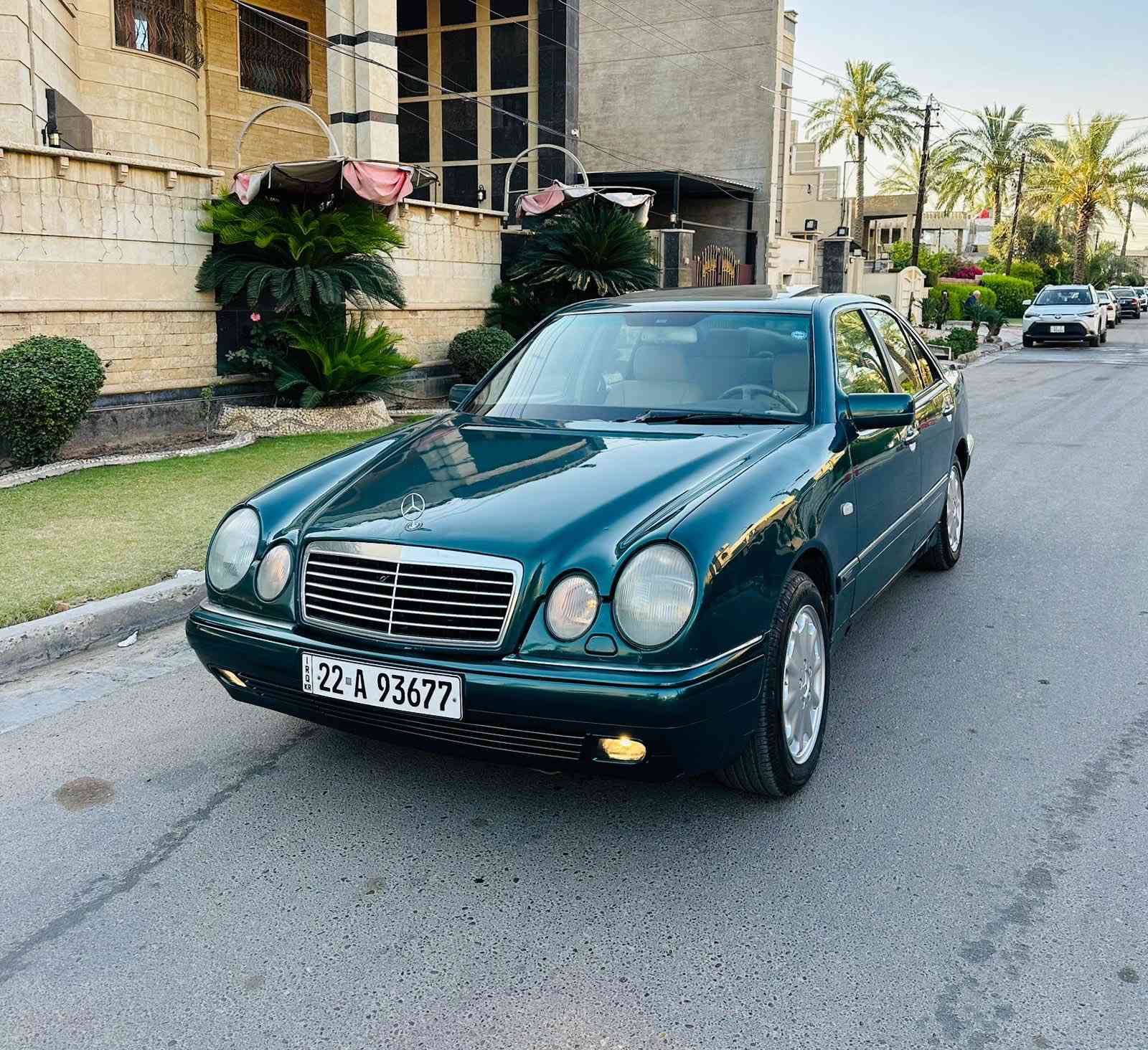 سلام عليكم
للبيع مارسيدس ام عيون 320 موديل 1996 

مكينه V6 سته سلندر

كير اوتماتيك D4

سياره فول فتحه جام كهرباء كشنات جلد 

داخل بيجي معروفه مواصفاتها. 

تخم تاير جديد صدر خلفي جديد الأمامي بي مشط يرادله تبديل بي نضوخ. فقط

وبيها تبريد عاطل منضومه كامله بيها نقص بوري جايبه بس شده. صبغ عام ضرر جومله ايمن شاصي لغد مكفول 

كهربائيات سياره كلها شغاله. رقم اربيل دولي هزه جديده

سعر 65وبيه مجال العنوان بغداد السيديه حي العلام /*********** ابو علي
