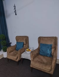 تخم تركي • كرسي