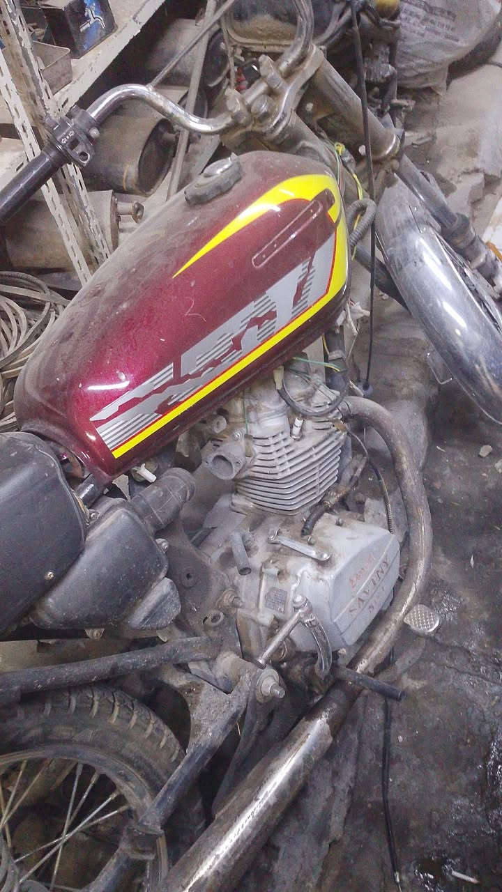 دراجه ايراني ٤ كير شاصي وغراض مال ٥ كير كهربائيات شغاله ضفيره وعقل وكويل مكينه مجفت جديد نقصها شغلات بسيطه قمجي مال كلچ وكابريتر ابيع كوم حديد بيش تفيدك علق واني اجيك خاص مكاني بغداد المنصور


**إذا كنت صاحب هذا الإعلان وتريد حذفه لأي سبب، رجاءا أرسل رسالة إلى الدعم الفني**