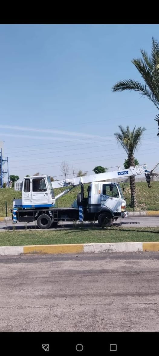 کرین ۷طن کاتو   للبیع ثلاث سلایت
کیر و مکینە مکفول
بدون مشکلە کلشی بشرت
رقم بصرە
مکان:اربیل
0750 8637808
