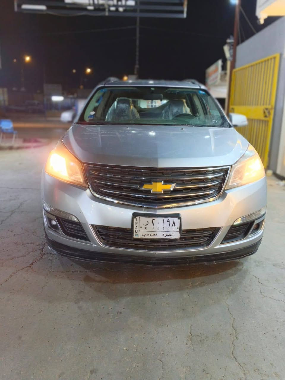 السلام عليكم
للبيع شوفرليت ترافرس موديل 2014 رقم بصرة 
محرك وكير بحالة جيدة جدا 
تدفئة شغالة وتبريد نقص غاز فقط 
حادثها جاملغ وبنيد بدون دواخل 
محرك ٦ سلندر 3600 
7 راكب تحويل مباشر 
مكان السيارة ميسان 
السعر 115$
للاستفسار الاتصال على الرقم 
***********
