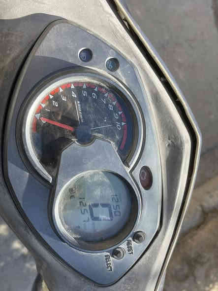 السلام عليكم 
سكني فحلّ كابريتر نظيفه باتري جديد سرعه 140 

السعر 450  

مكان بغداد حي الجهاد

***********
