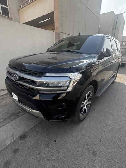 للبيع – فورد إكسبيديشن XLT موديل 2024
رقم الشاصي: 1FMJU1H80REA06532

معروض للبيع سيارة فورد إكسبيديشن XLT موديل 2024، بمواصفات مميزة ومناسبة للعائلة والاستخدام الطويل. السيارة بحالة ممتازة بعد الصيانة الشاملة، والبيع للجادين فقط.

المواصفات:
 • المحرك: V6 سعة 3.5 لتر (EcoBoost)
 • نظام الدفع: خلفي
 • ناقل الحركة: أوتوماتيك
 • الوقود: بنزين
 • اللون الخارجي: أسود
 • المفاتيح: موجودة

الإضافات:
 • فتحة بانوراما
 • تبريد وتدفئة للكراسي
 • تبريد كشتات
 • حساسات أمامية وخلفية
 • رادار

الحالة:
السيارة كانت متضررة بسبب مياه/غرق (WATER/FLOOD)، لكن تايتل كلين وتمت صيانتها بالكامل، ولا تعاني من أي عطل. شرط الفحص.

السعر:
350 ورقة 
فحص مؤقت – بدون رقم

للتواصل
***********
