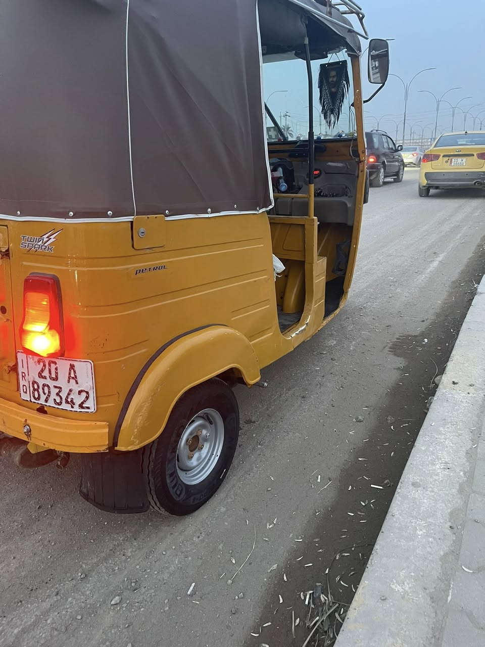 سلام عليكم تكتك للبيع بيها ضربه بلغد اصبعين ومعمره دواساات وفقط تكتك خير من الله اكفلك المكينه لا تنقيص ولا تبخير ولاكسل اكفلكيا كذاالك رقمها ديالئ  انكليزي تحويل ثاني يوم سعرها 6700 وبيها مجال مكاني ديالئ الرحمه خاص مامتواجد ***********🤍
