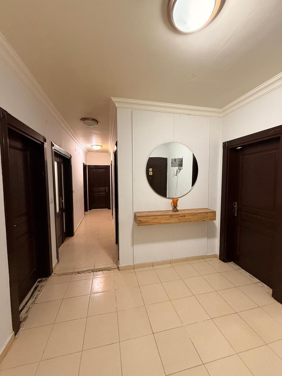 ‏‎شقة للبيع  في مجمع افروستي -دهوك 
‏‎عمارة:
طابق:٣
‏‎‏‎المساحة ١٦٨م
‏‎غورقة :٣+١
‏‎واجهة. شمال -شرق 
‏‎‏‎اذا كنت ترغب في شراء شقة او بيعه يمكنكم التواصل معنا
‏Tell-0750 147 2738
‏Whatsappe-Viber
