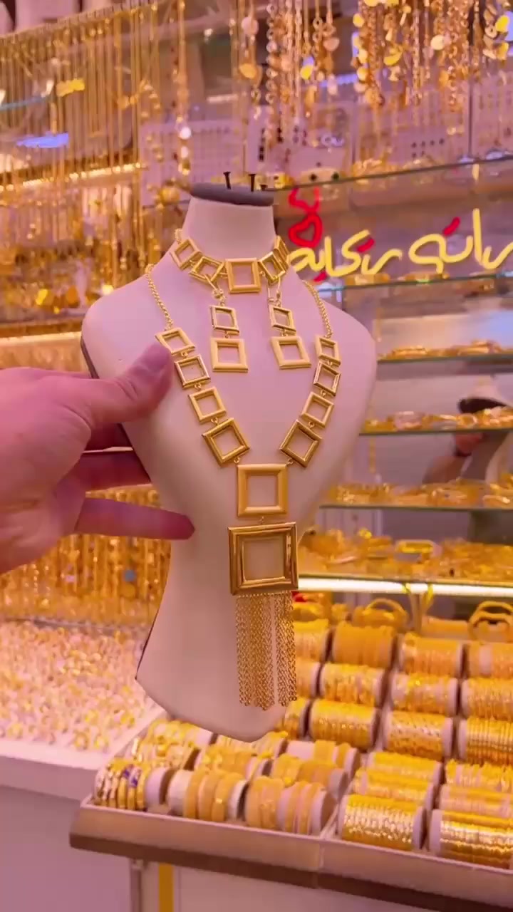 جمال السيتات.
تقليد الذهب. طلاء ثابت 💯 
ضمان بطلاء


**إذا كنت صاحب هذا الإعلان وتريد حذفه لأي سبب، رجاءا أرسل رسالة إلى الدعم الفني**