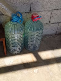 من رخصت مدير كروب عندي هاي قارورتين سعره زوج ٢٥قفل لل حلك فول ٠٧٧١٩٥٢٧...