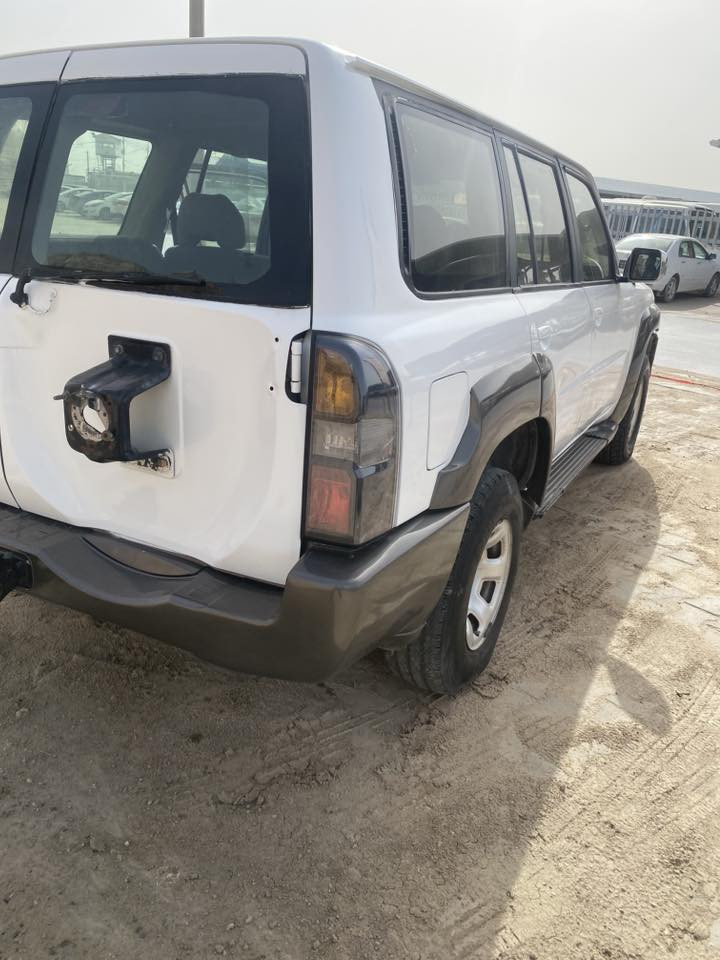 باترول 2008 مزاد وزارة الداخلية تترقم نجف
سيارة مصبوغه عام جمالية لايت بك لايت سكنات جديد 
داخل السيارة حلو محرك 4800 كير اوتماتيك 
عايزة شغلات بسيطة 
السعر 75$ 
للاستفسار ***********
