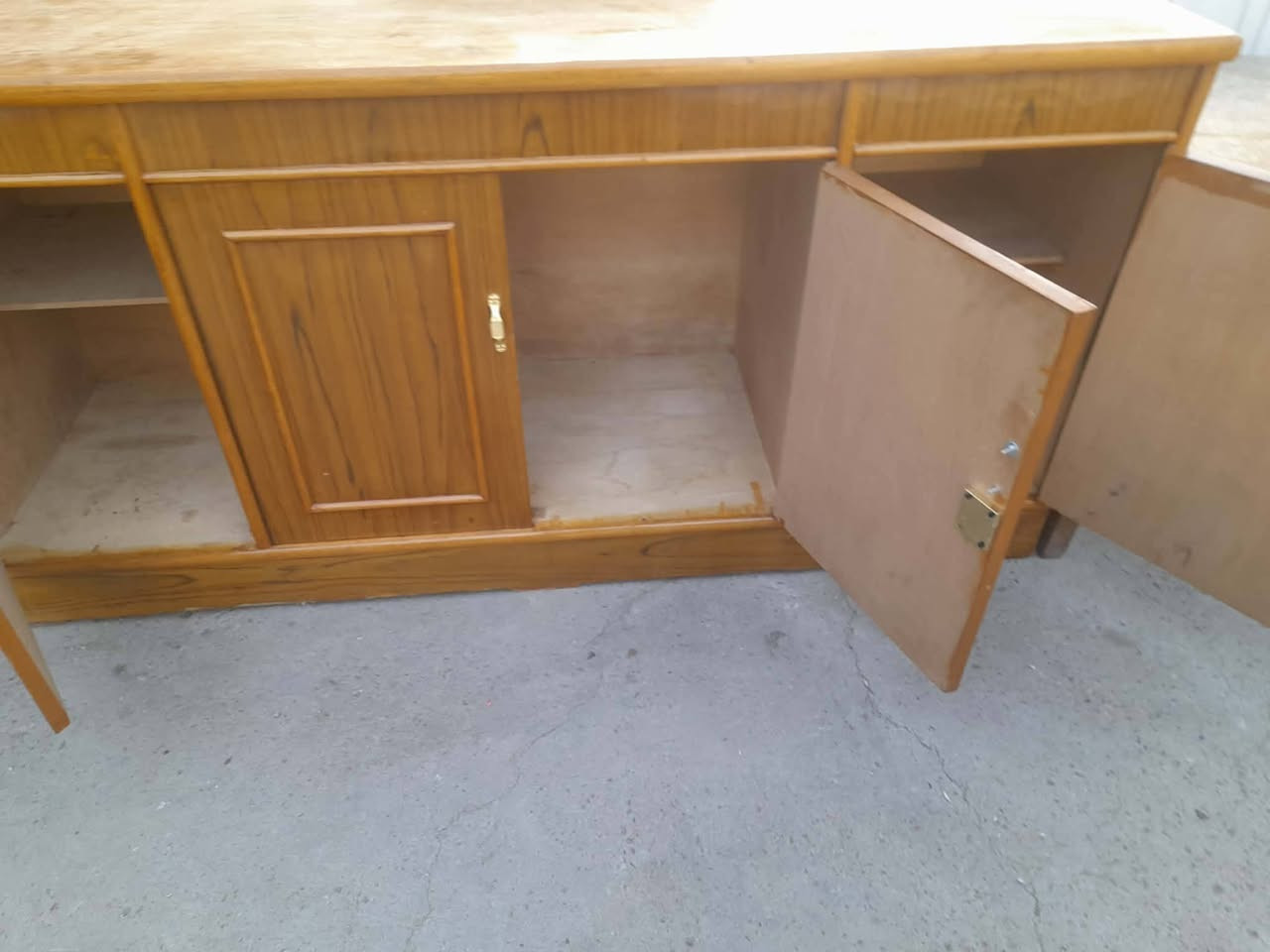 بوفيه اخت جديدة شغل درجه اولى تسكام  (حجم جبير مترين ) ( السعر ١٧٥ ) الشراي يجي خاص


**إذا كنت صاحب هذا الإعلان وتريد حذفه لأي سبب، رجاءا أرسل رسالة إلى الدعم الفني**