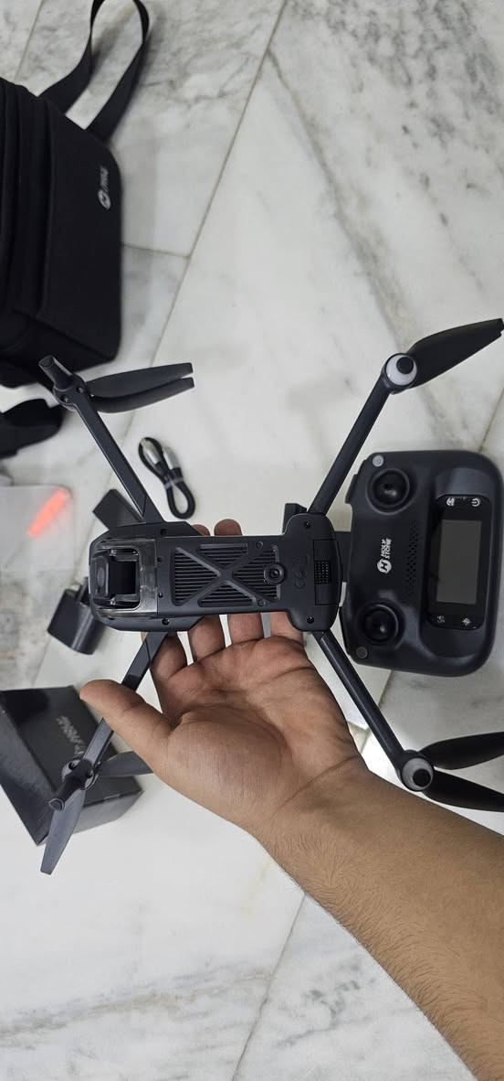 فول مواصفات شنو بالك بيه نضافه 99%100
مانع اهتزاز 
كامرع 4k حقيقيي حته تلفون يقره 4k 
بطاريه حجم كبير 
راس شحن  شركه 
كيبلين شحن اصلي مال شركه 
تخم ريش 8 احتياط
نضام GPS  عوده ذاتيه تربط مع قمر صناعي 
جوست بوحده بي مواصفات
 شاشه 
جوست شحن  وبي هواي اشياء  
حقيبه اصليه درجه اولى يعني الدرون شويه وتوصل bji 
الخ... بيه هواي اشياء ابحث عنه وعن سعره تعال قيم وخذ 
جماعه 100 مو الكم المنشور  
هذا رقمي***********
