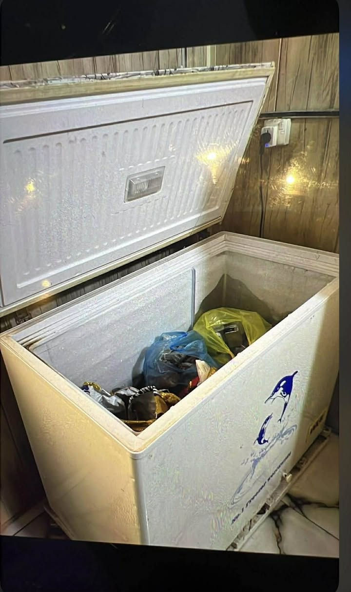 مجمده للبيع سعؤ ١٥٠ وبيها مجال عنوان حي العامل


**إذا كنت صاحب هذا الإعلان وتريد حذفه لأي سبب، رجاءا أرسل رسالة إلى الدعم الفني**