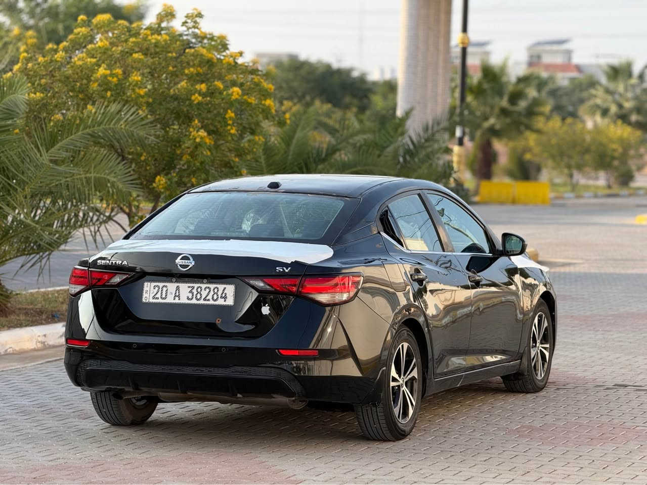 السلام عليكم 
سعرها (( 107 )) وبي مجال للطيبين 
نيسان سنترا  موديل 2023 فئة SV فول عدا فتحة وجلد 
محرك 2000 (( ماشية 25 فقط  ))
 رقم ديالى جاهزه بسمي سنوية ورقم وهزه كلها جديد 
المواصفات:
بصمةشاشة كبيرة كاميرا دوار رادار أمامي رادار خلفي رادار جانبي أبواب بصمة هواية مواصفات SV معروفة حساسات بريك خلفي حساسات ضغط تايرات ويل كروم قيادة ذاتية + تحديد مسار وضعيات قيادة تحكمات مقود
_____________________________________
🔴حادثها جاملغ و بونيد كلشي واضح بالسونار 
رقم الشاصي (( BN1AB8CV3PY274199 ))
                ((📍العنوان ديالى خانقين ))
رقم الهاتف : ‭***********‬
*********** خناقين, ديالى
