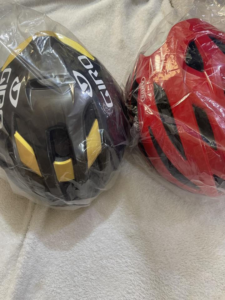 خوذ دراجات قطعتين بهيج شكل السعر 45 مع التوصيل


**إذا كنت صاحب هذا الإعلان وتريد حذفه لأي سبب، رجاءا أرسل رسالة إلى الدعم الفني**