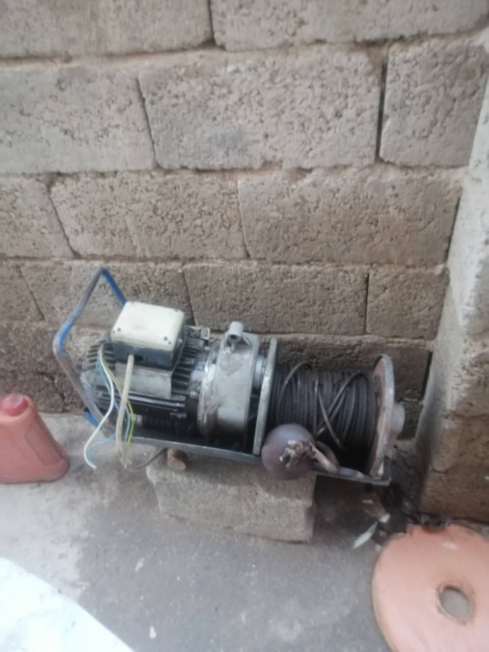 سلام عليكم عندي ونج لبيع شغال مال مواد انتصال على ارقم *********** مكان ديالى بعقوبه
