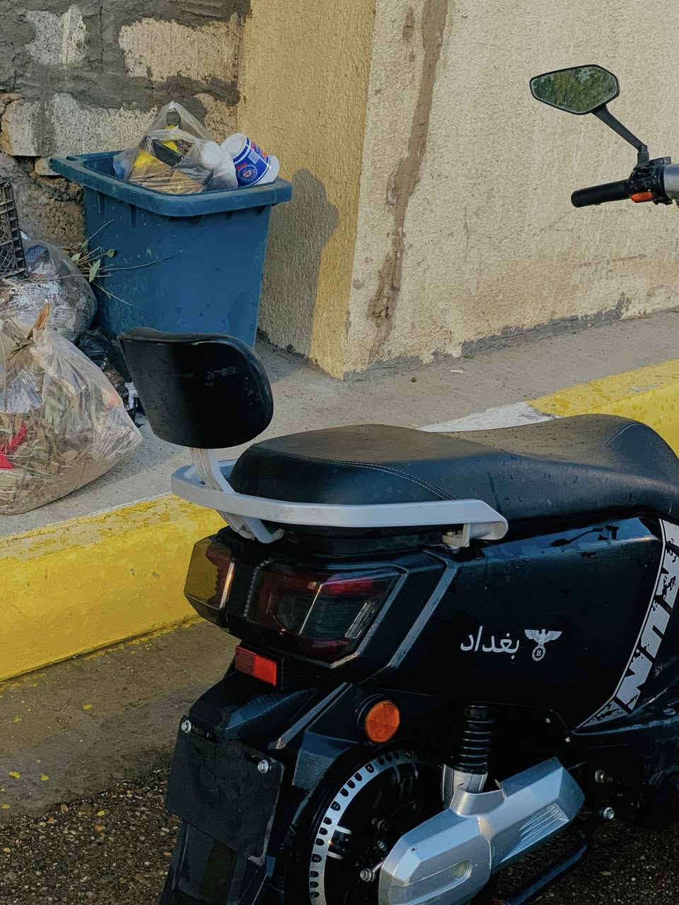 السلام عليكم
موطور شحن للبيع موديل 2025 

6 بطاريات كلهن يقرن 10 ونص 

اشاير لايت عالي ناصي 
3سرع معدل 90 حقيقي 

السعر 700 وبي مجال 

***********
