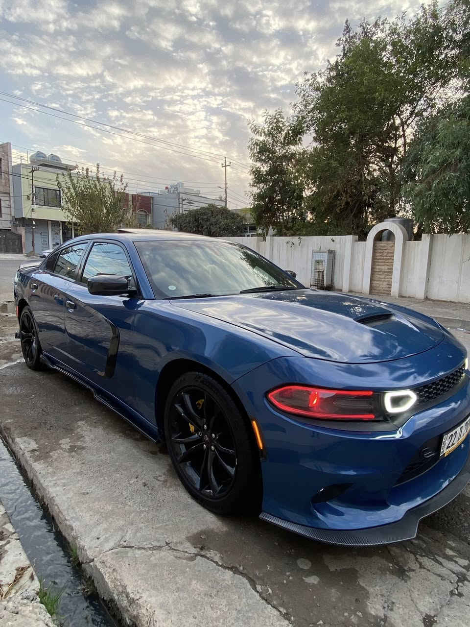 دوج جارجر SXT 2020 فول مواصفات 
حادث جاملغ وبنيد بدون دواخل واصبعين بارد بلباب 
مكاني اربيل شارع 100 
رقمي *********** واتساب
سعر225 وبي مجال كلش قليل 
باتري وسبير وكاعيت بصندوك شركة ما نازل 
ماشي 58 ميل
