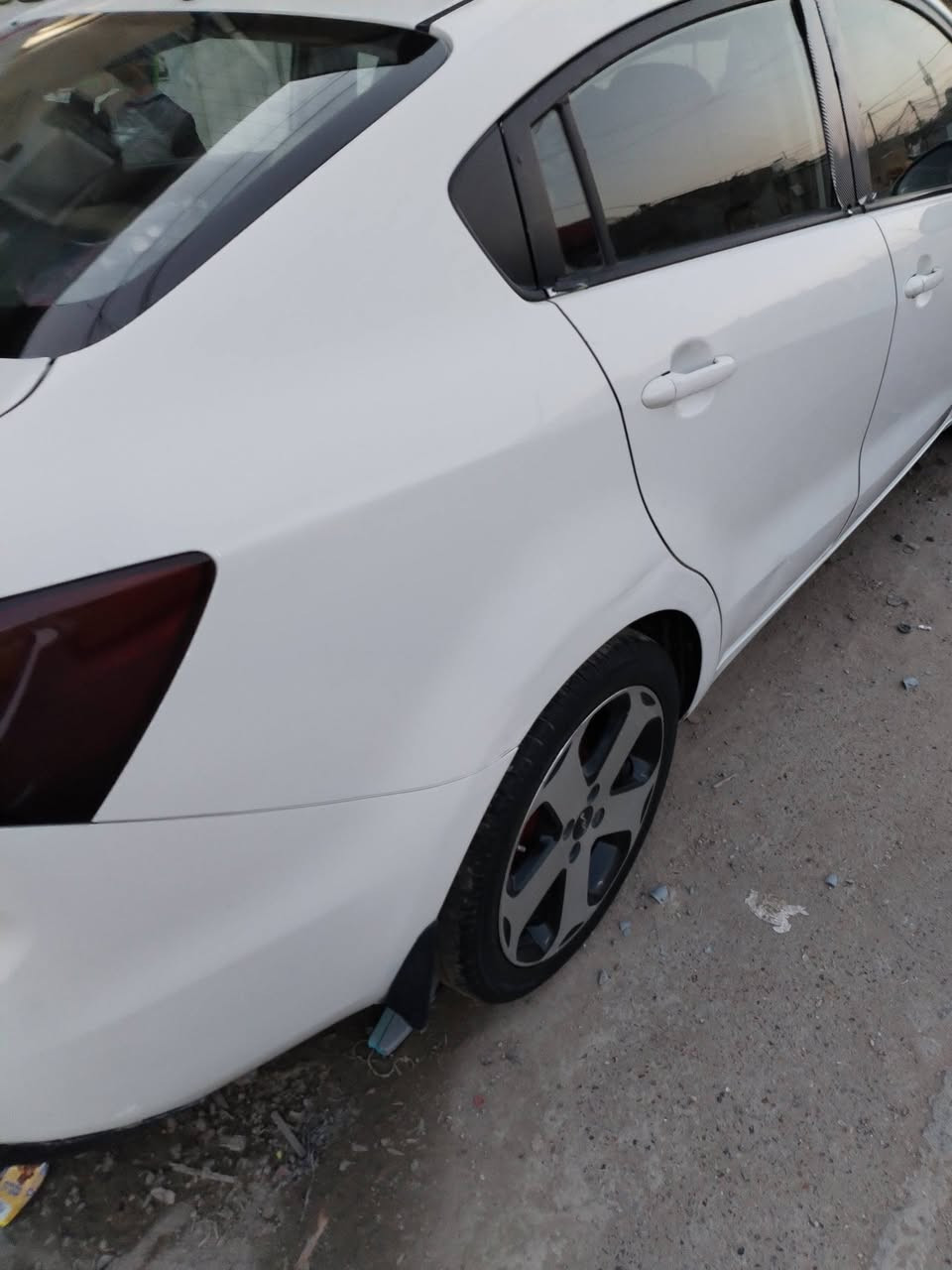 السلام عليكم سياره كيه ريو لبيع مديل ٢٠١٢ محرك ١٤٠٠ السعر ٨٠ بيه مجال بسيط  العنوان بغداد البياع التراث  رقم الهاتف بي واتساب   ***********
