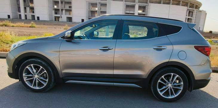 سنتافي 2017
رقم اربيل الجديد

 Limited Sport

 2.0TGdi

km عداد 154000

فول مواصفات 

بصمة

بانوراما 

دفع رباعي AWD 

رادار جانبي (نقطة عمياء) 

نظام النزول من المنحدرات 

 Drive mode

نظام سماعات infinity  سماعات عدد 10

تدفئة ستيرن

كشنات جلد

تدفئة + تبريد المقاعد الامامية 

تدفئة المقاعد الخلفية

كشن السائق+ كشن الراكب كهربائي 

كشن السائق خزن 

صندوق كهربائي 

مرايا تعتيم 

نظام مانع الانزلاق  Traction control

حساسات خلفية 

Air bags 8

واتساب ***********
$السعر 152
