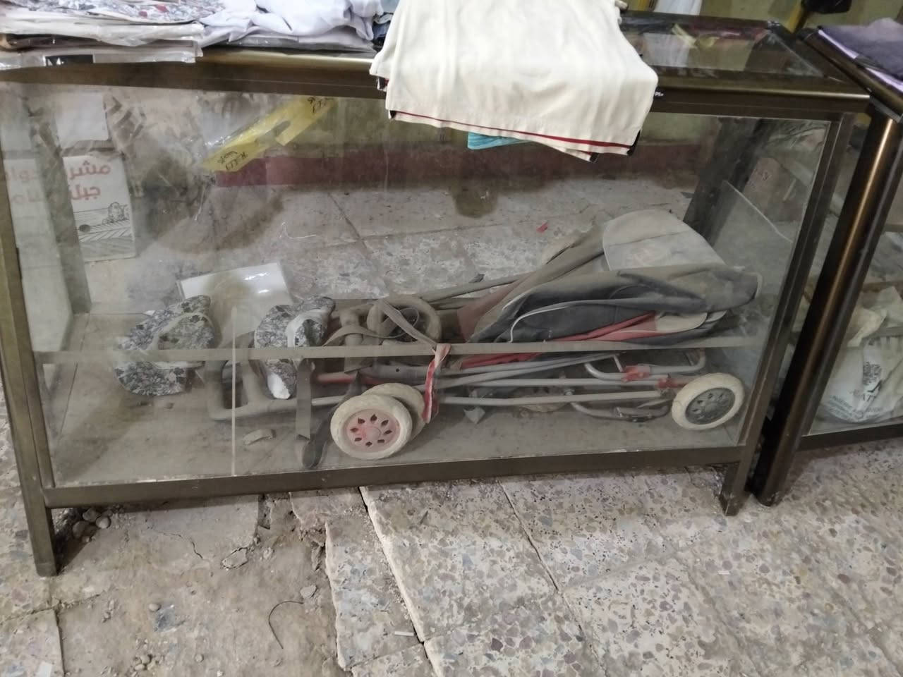ميز المنيوم عدد 5 للبيع
للأستفسار مراسلة الصفحة  او الاتصال على الرقم
***********

