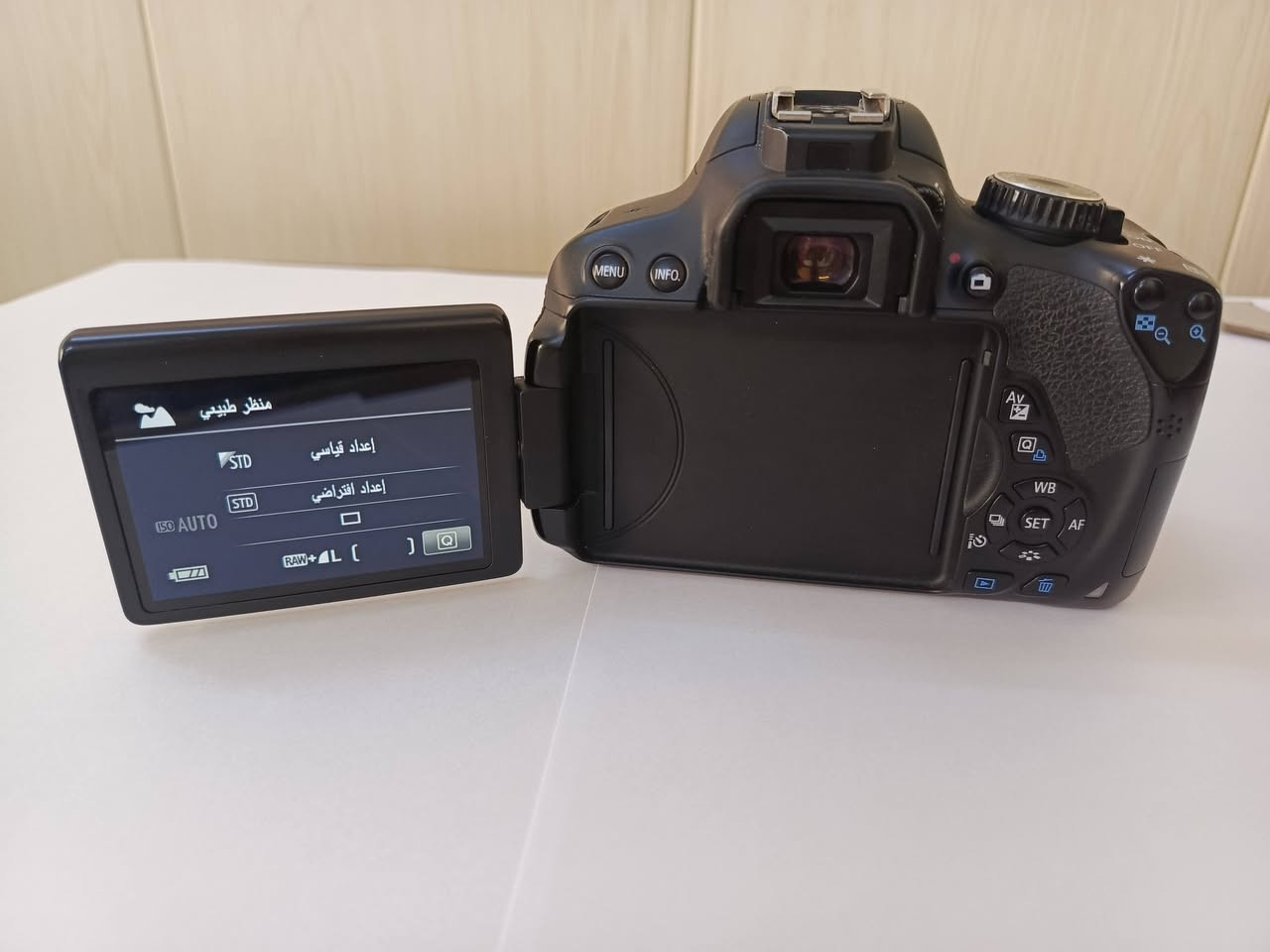 كاميرا كانون Canon EOS 650D بحالة ممتازة جداً ✨
للتواصل واتساب  ***********
