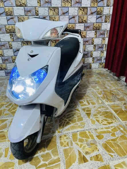 السلام عليكم سكنس ياباني قبق نفخ ستان كهربائي  فحل نوزل خطين    حديث مال رمبه جديده لوك مكفوله كفاله عامه مكينه. برغي ممفتوح بيه شلعه معدل فول جيب عشرين فيتر وياك اذ مفتوح بيه برغي تاخذه بلاش قبل شهرين نزله من الرمبه. كهربائيات كله شغاله اوراقه بسمي دراجه تتعب تكول جديده مال جناي مستعجل عل بيعه السعر 750   وبيه. مجال قليل. الهاتف *********** العنوان بغداد. الكراخ
