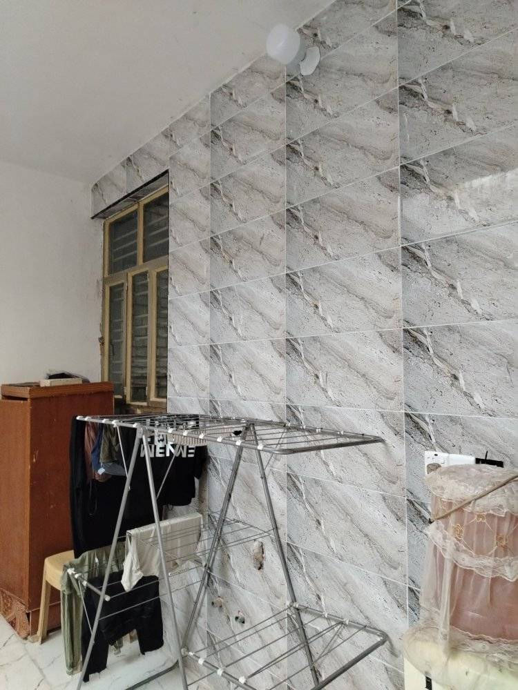 السلام عليكم دار للبيع الأمين الثانيه منطقه القلعه زراعي قرار محكمه ١٠٠ متر خمسه في عشرين طابقين للاستفسار الاتصال على الرقم ***********
