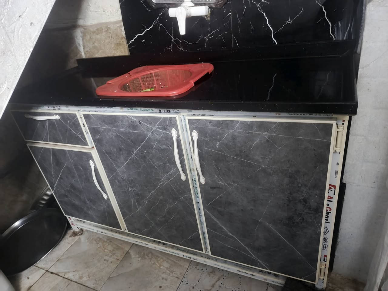 كونتر شخط مابيه تسكام 3متر او سنكي مترتين او شخط مابيه اريد 800الف بيه مجال قليل ***********
