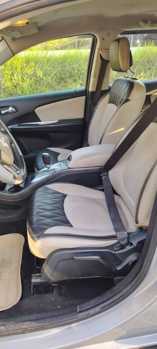 سبعه راكب تبريد قطعه وحده شرط ثلج تدفئة جاملغ وبنيد بدون دواخل محرك كير حداديه تخم تاير أدامه كامله للسياره جديده
***********
